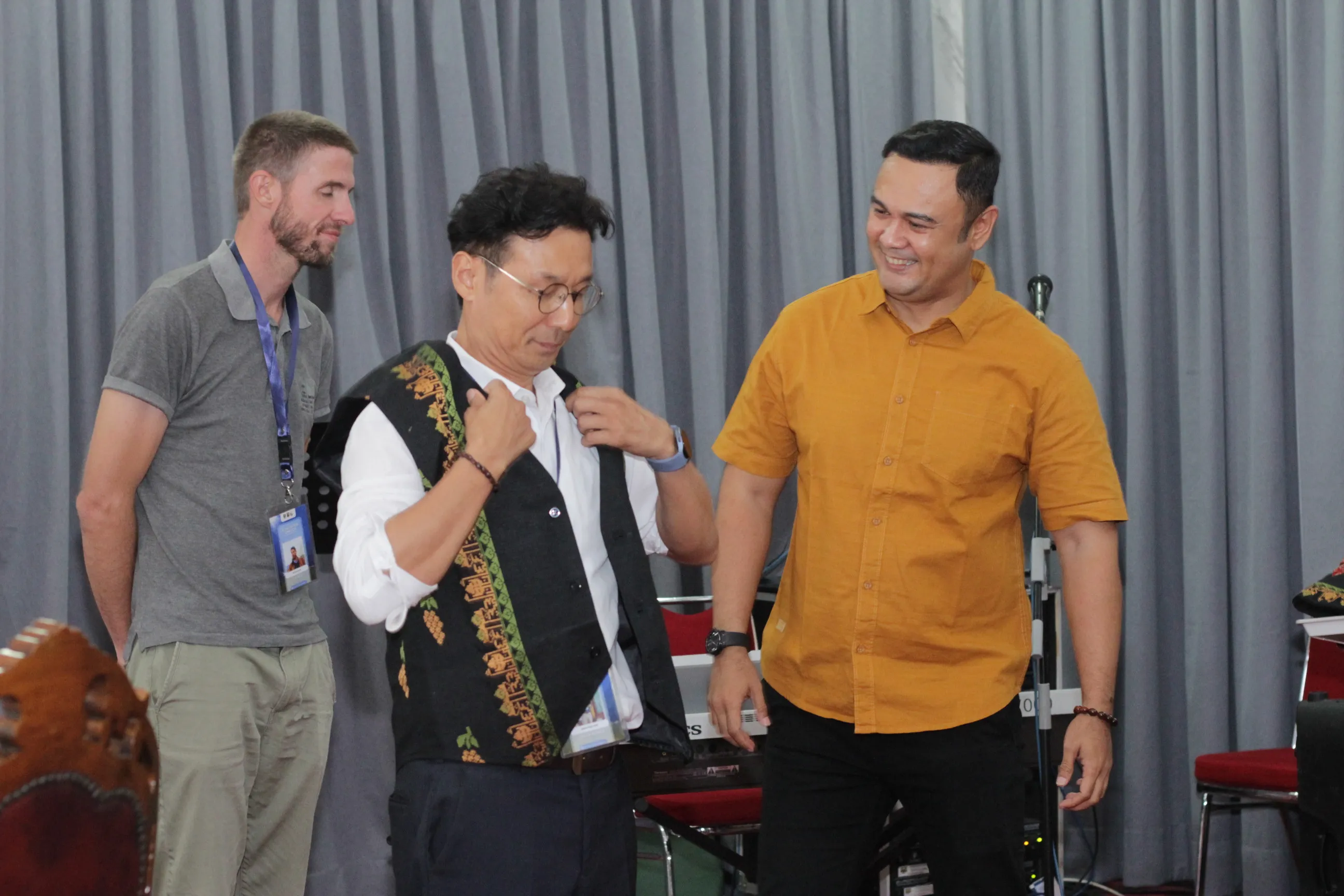 KUNJUNGAN EVALUATOR UNESCO KE RUMAH DINAS BUPATI SIJUNJUNG