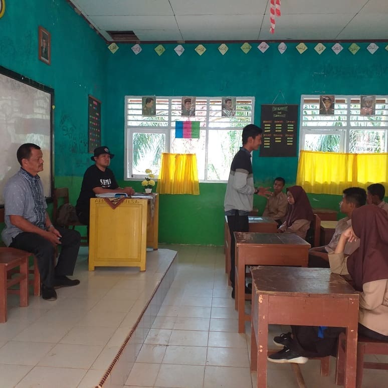  GEOPARK GOES TO SCHOOL KE SMPN 23 SIJUNJUNG DI DURIAN GADANG