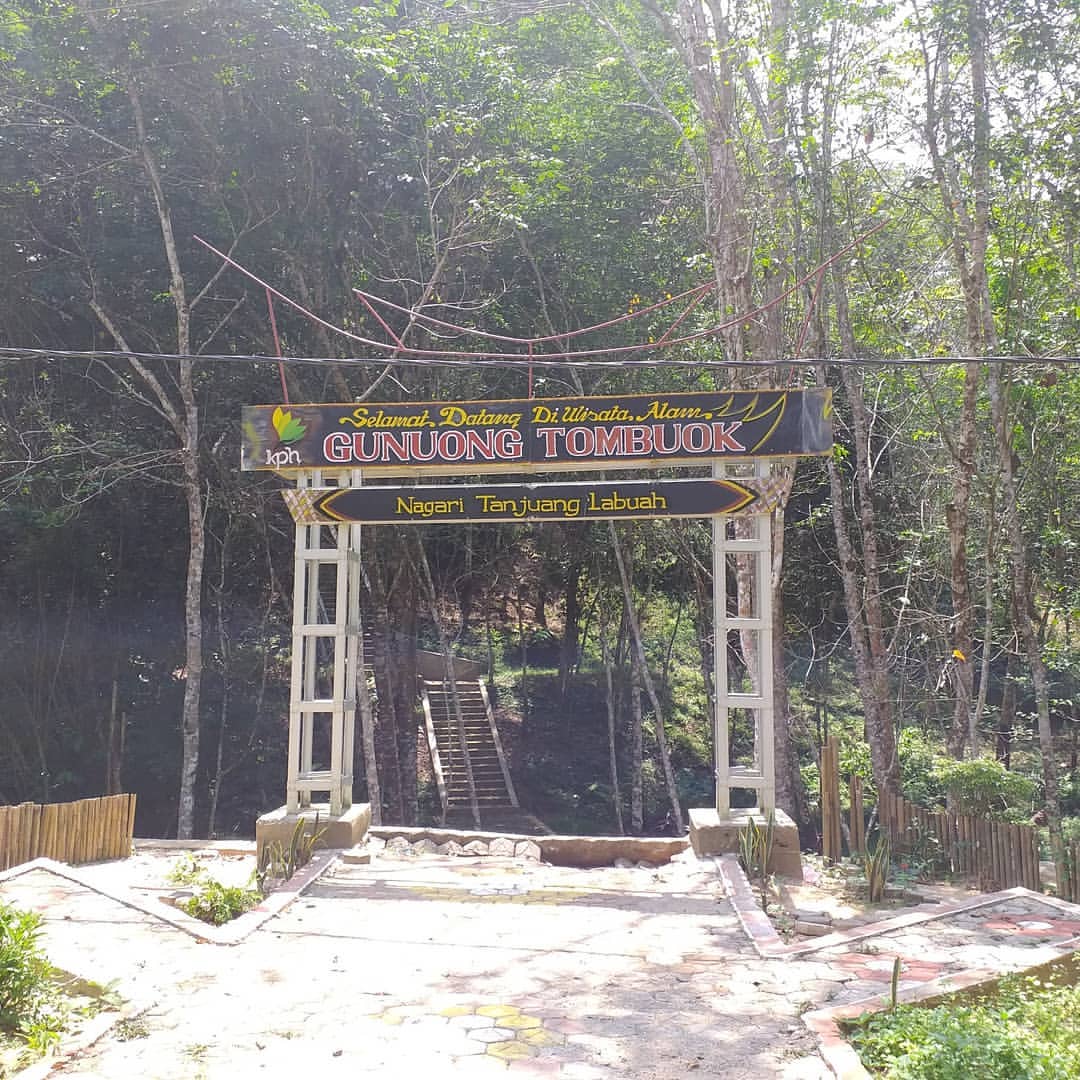 Gunuong Tombuok