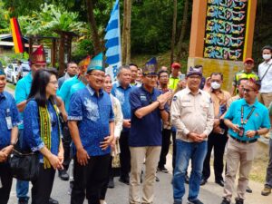 Mentri Ekonomi Kreatif Kunjungi kawasan Geopark Silokek